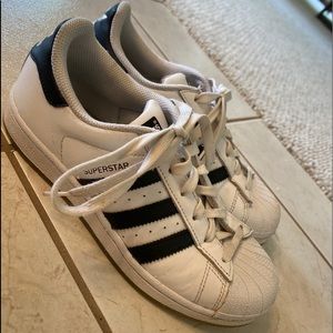 Adidas superstars